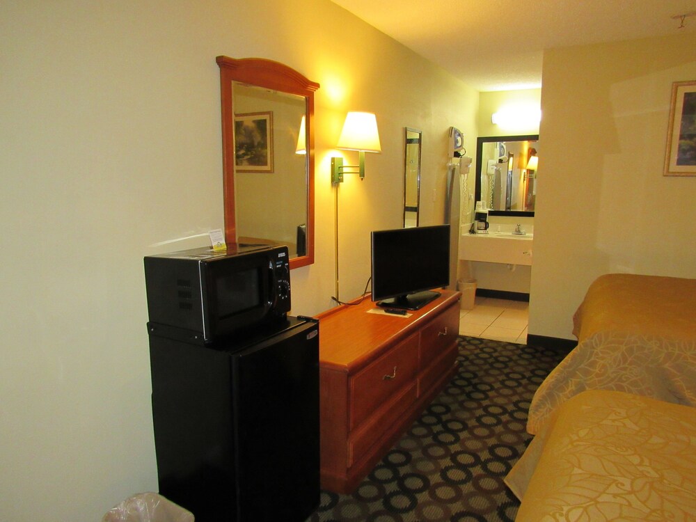 Economy Inn - photo 15