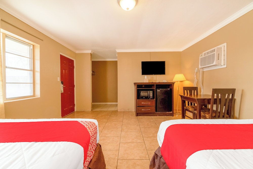 Oyo Hotel Beeville Us 181 - photo 35