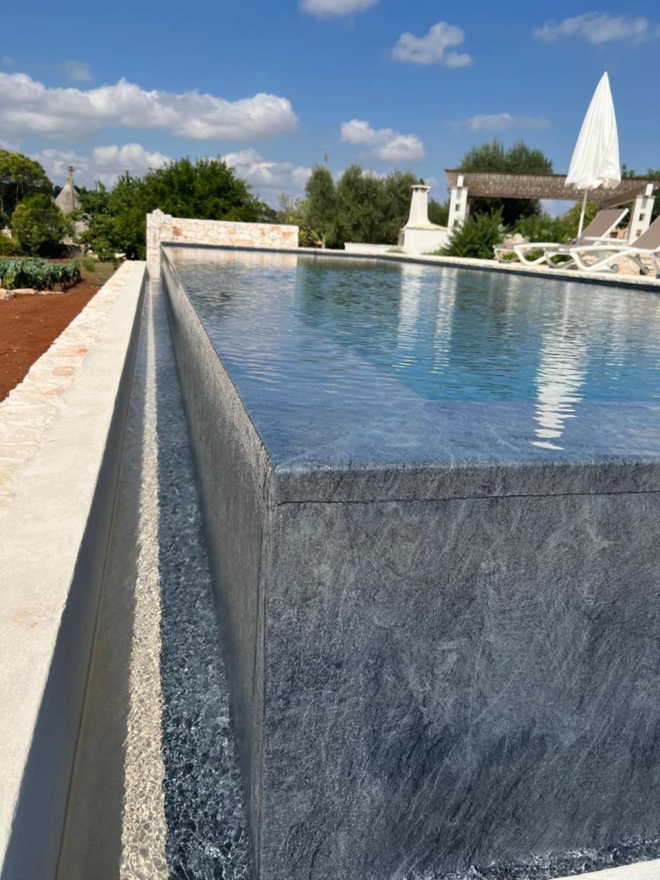 Trullidamare a Ceglie Messapica Con Piscina Infinity — Ceglie Messapica — photo 2