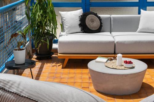 Sunrise Palace - carbon neutral hotel in Recani