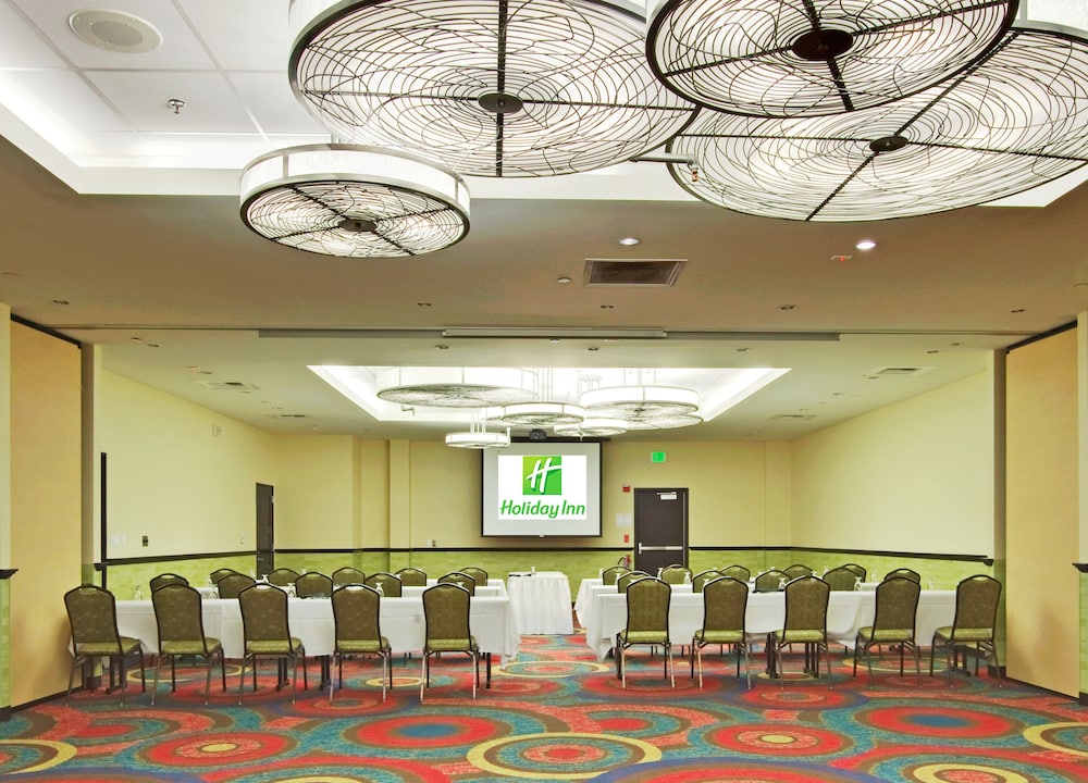 Holiday Inn Hotel & Suites Anaheim by IHG - photo 30