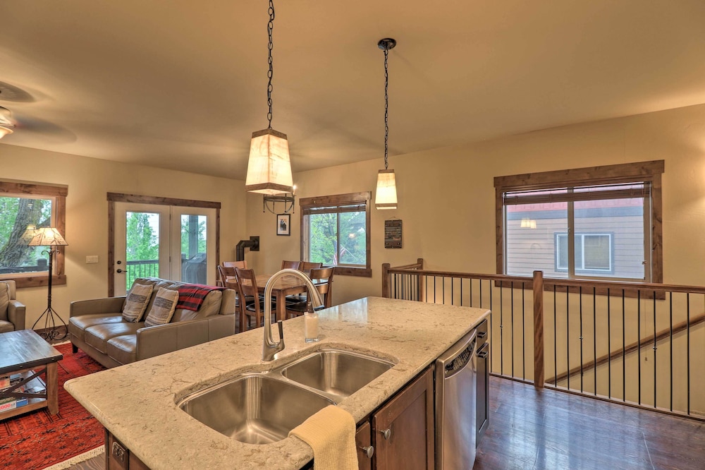 Walkable Bigfork Townhome Fish Hike and Ski — Bigfork — photo 4
