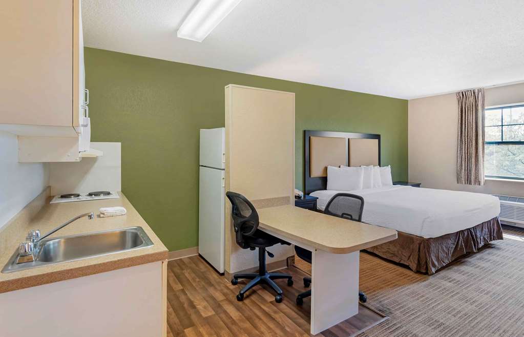 Extended Stay America Select Suites Chicago Rolling Meadows - photo 17