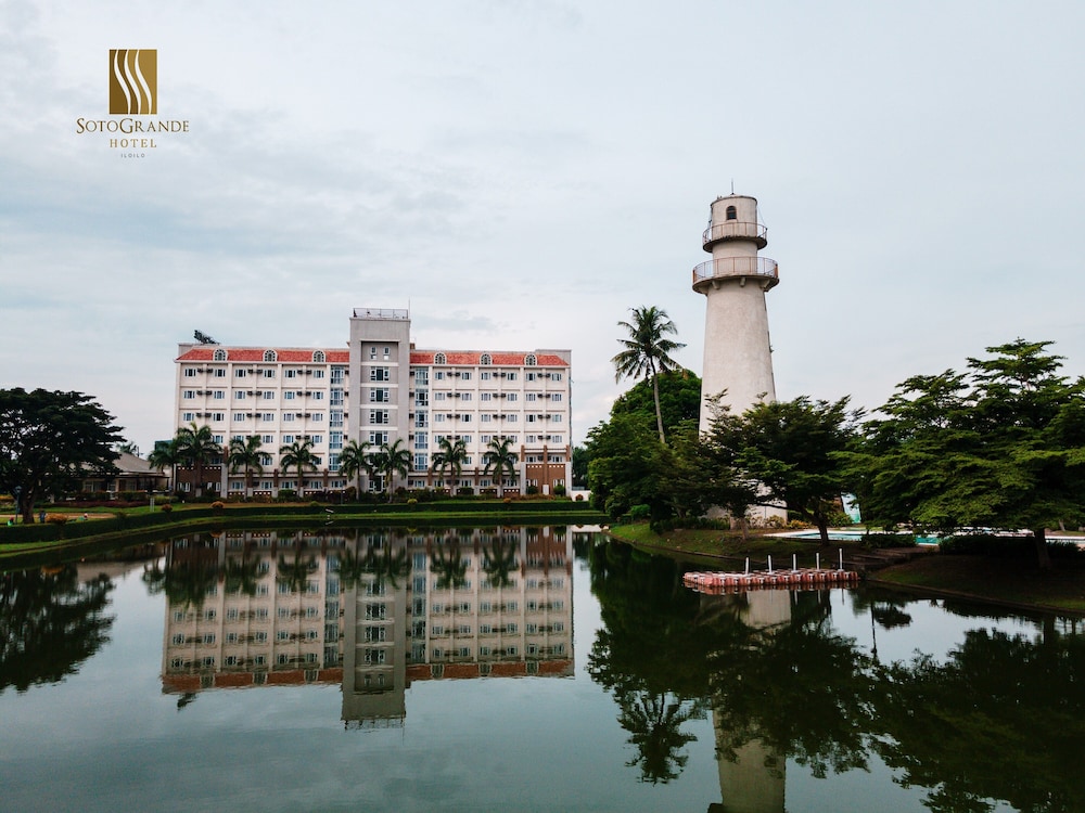 Sotogrande Iloilo Hotel — hotel in Pavia