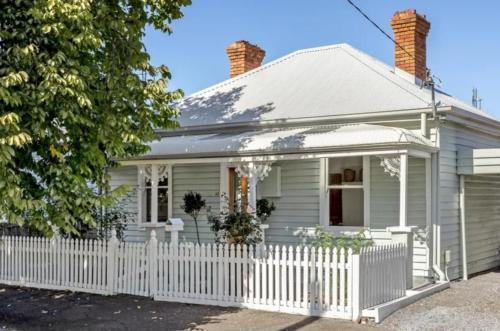 Tranquil Launceston Getaway You’ll fall in love in Launceston, Australia