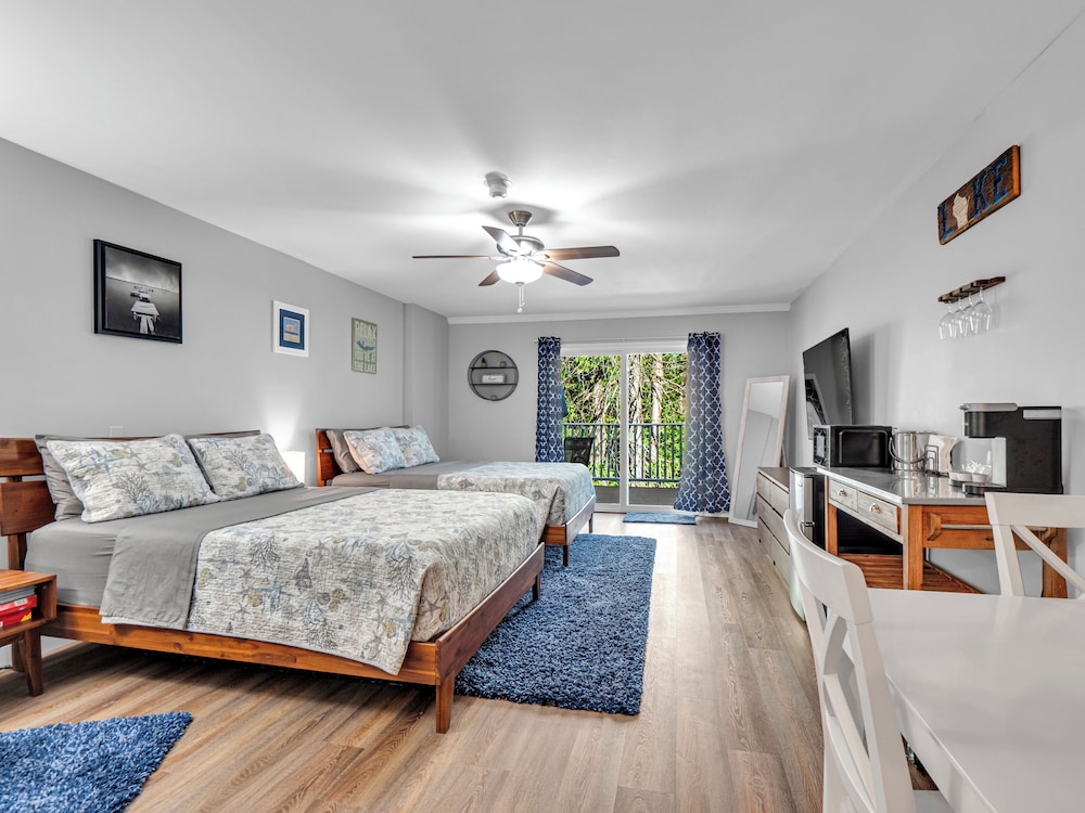 Victorian Inn Elkhart Lake Wisconsin - photo 49