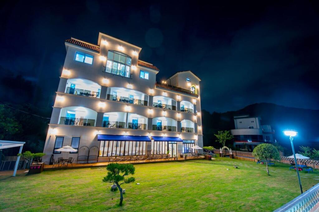 Suncheon Raon House Pet Pension — 4-Star Luxury Hotel in Suncheon, South Korea