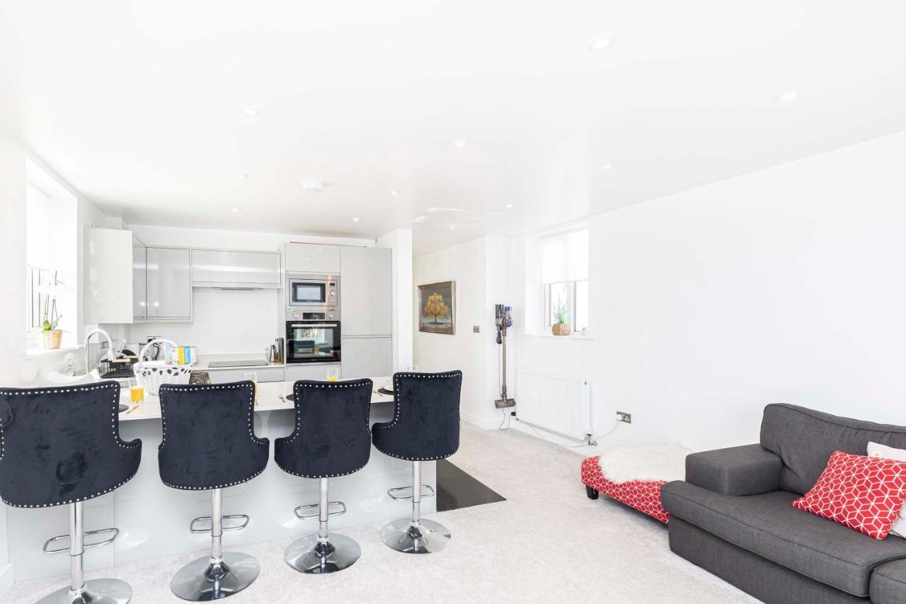 The White House Lux Southbourne beach 3 bed stay — 4-Star Luxury Hotel in Bournemouth, United Kingdom