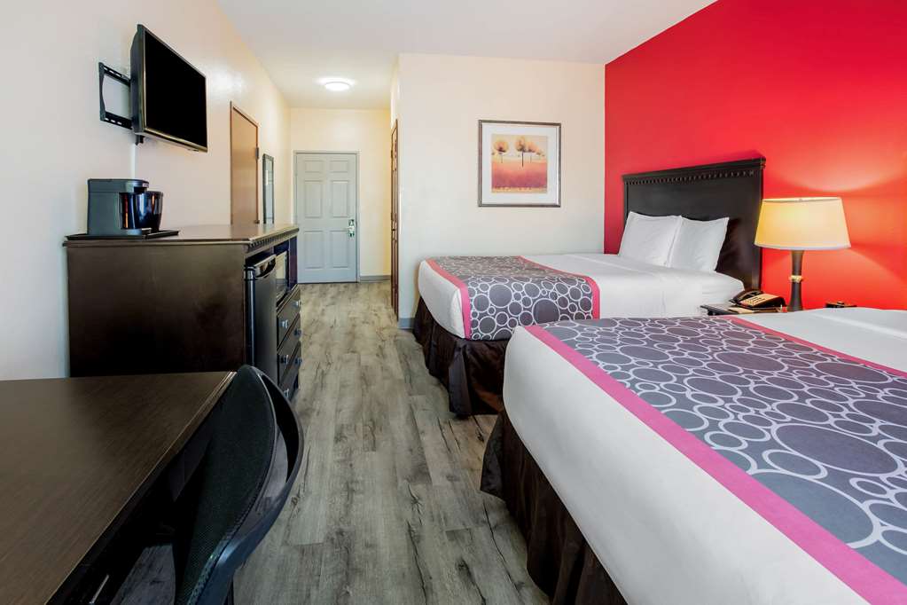 La Quinta Inn & Suites by Wyndham Dallas Mesquite - photo 25
