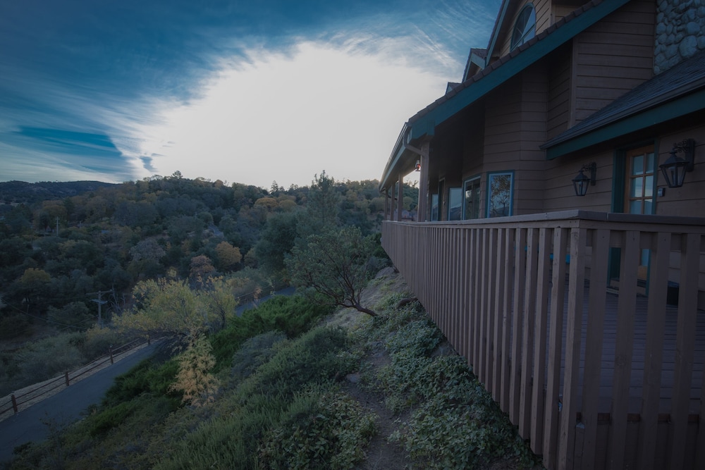 Tucker Peak Lodge - photo 49