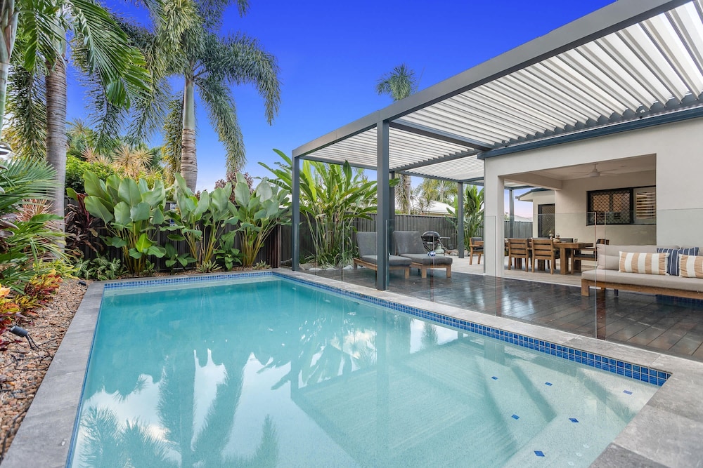 Curlews Nest Pool BBQ and Beach in Cairns, Australia