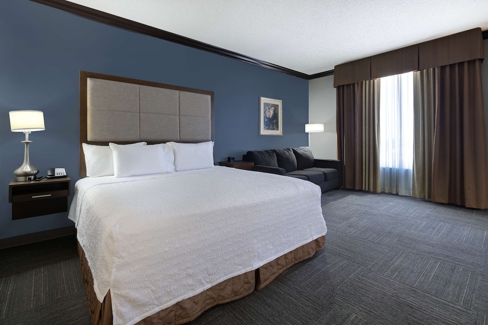Hampton Inn Victoria - photo 7