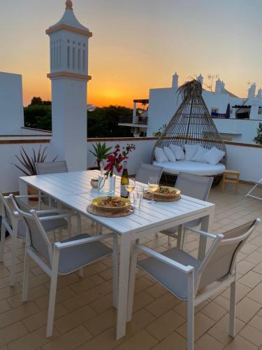 Cabanas de Tavira Gomeira 2 bedroom 3 terraced Penthouse with Seaview 300m from the Sea — 4-Star Luxury Hotel in Cabanas De Tavira, Portugal