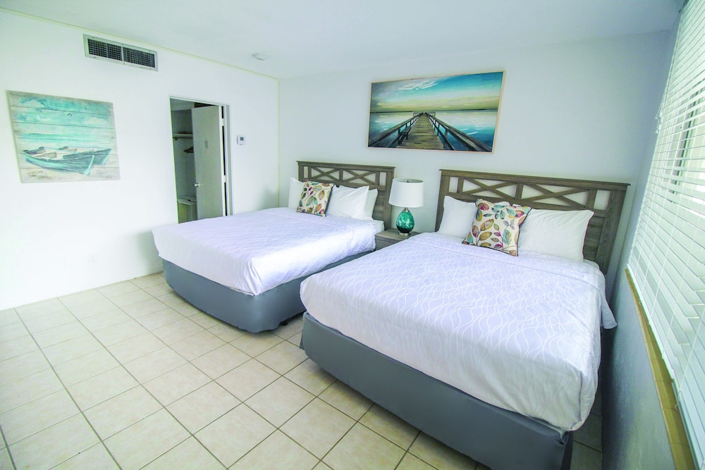 Sandalwood Beach Resort - photo 2