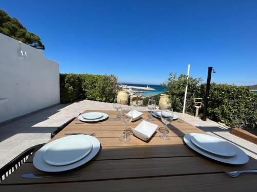 Pieds Dans L Eau A Sant Ambroggio in Lumio, France