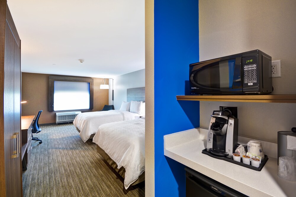 Holiday Inn Express & Suites Houston NASA Boardwalk Area by IHG - photo 15