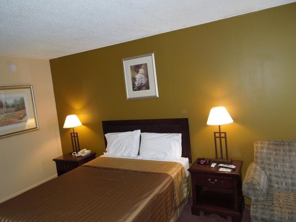 Hilltop Inn - photo 7