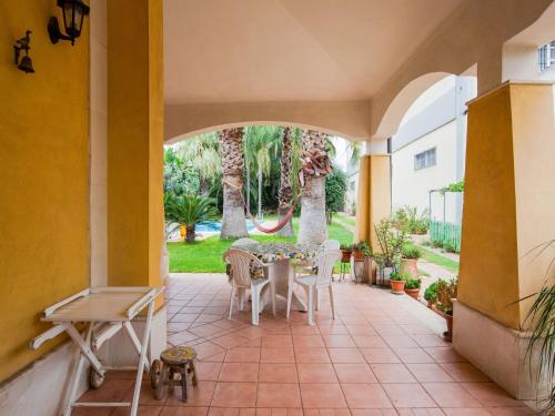Villa Gabry — 4-Star Luxury Hotel in Floridia, Italy