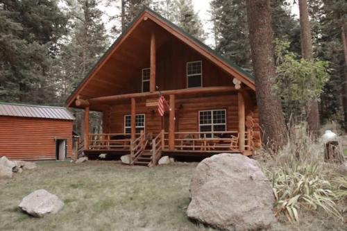 Dei's Place - carbon neutral hotel in Joseph
