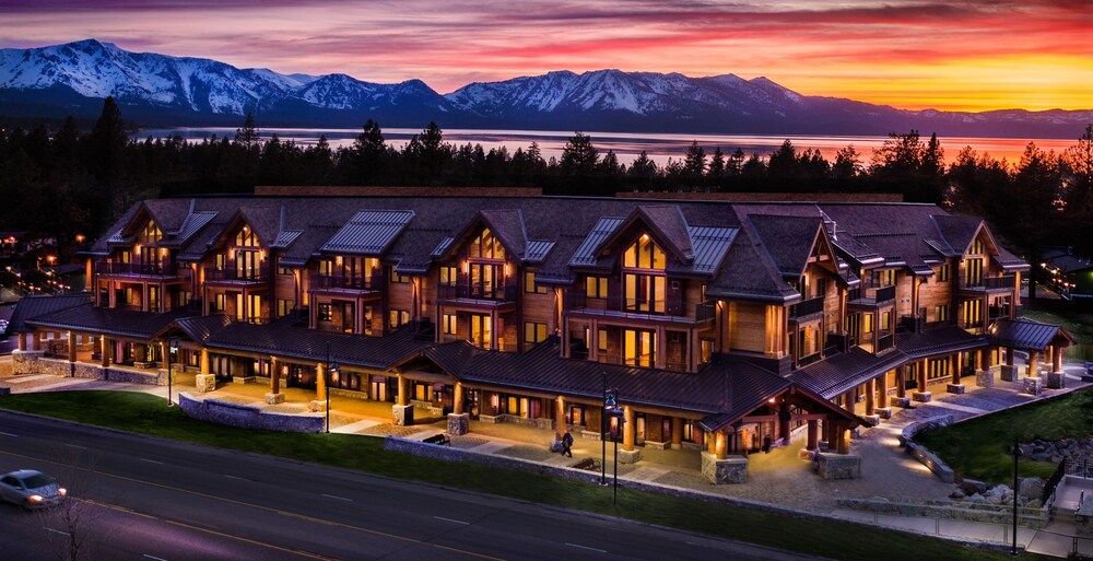 Zalanta 220 Heavenly Wow Pool View — 4-Star Luxury Hotel in South Lake Tahoe, United States