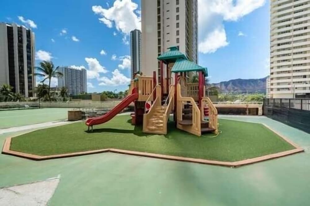 High Rise Ocean View Waikiki Condo FREE Parking & Wi Fi by Koko Resort Vacation Rentals - photo 23