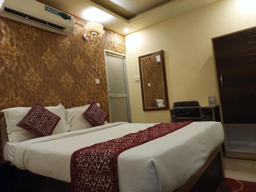 Hotel deep in Patna, India