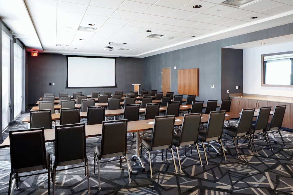 SpringHill Suites by Marriott Columbus Easton Area - photo 30