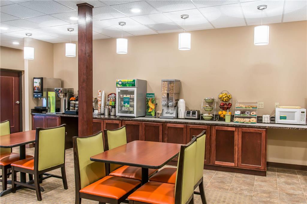 Quality Inn & Suites Houghton Downtown - photo 33