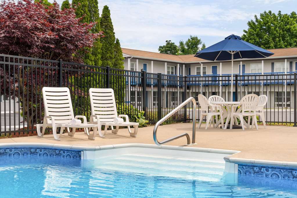 Days Inn By Wyndham Middletown Newport Area - photo 11