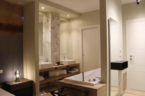 ‘Tabula Rasa Exclusive Rooms’ in Bari, Italy