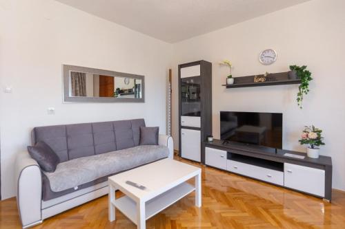 Apartman Dragomir — 4-Star Luxury Hotel in Imotski, Croatia