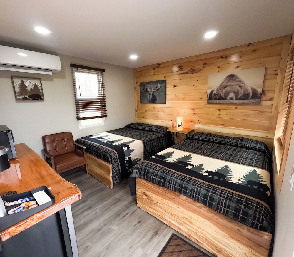Sleepy Bear Inn - last minute hotel in Spencerport