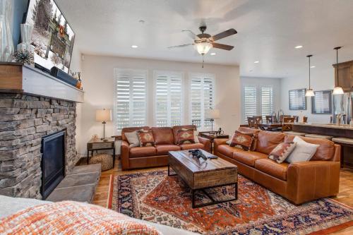 Retreat at Jordanelle 912 by Moose Management in Heber, United States