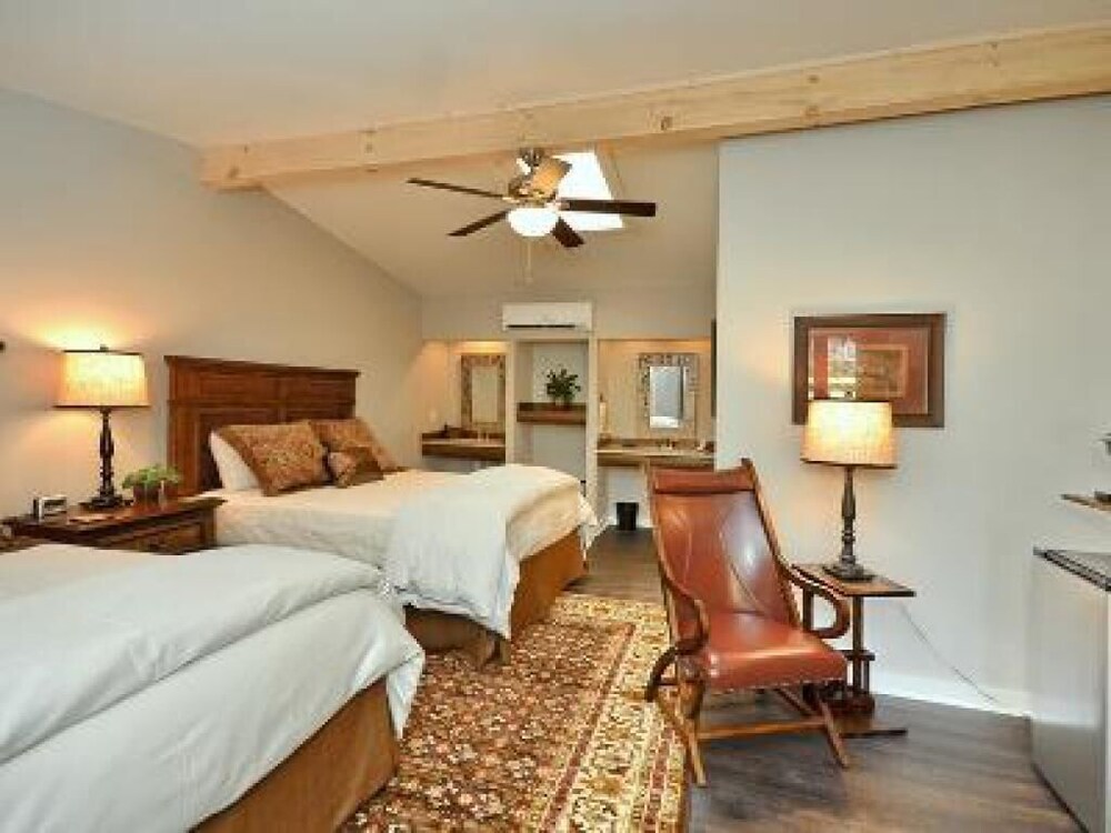 Laurel Ridge Country Club - photo 5