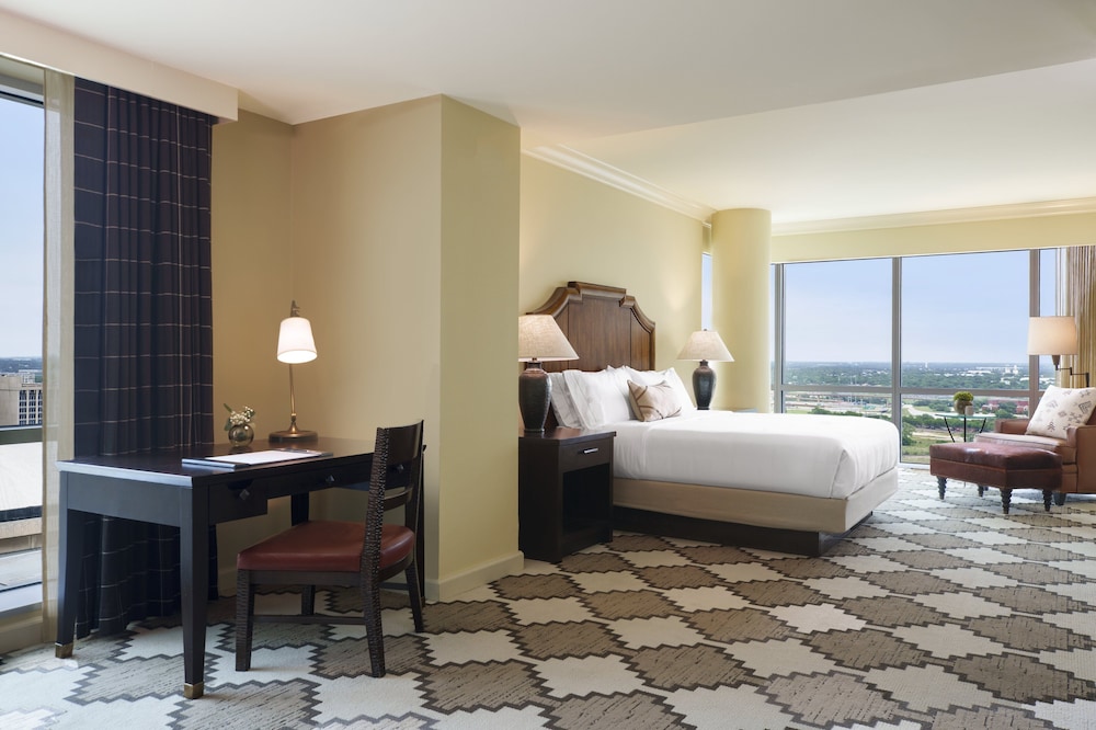 Omni Fort Worth Hotel - photo 11