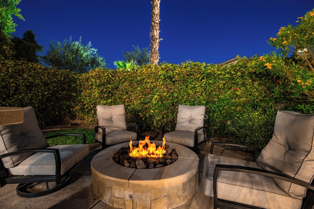 5BR Resort Style Entertainer with Pool Spa BBQ - photo 21