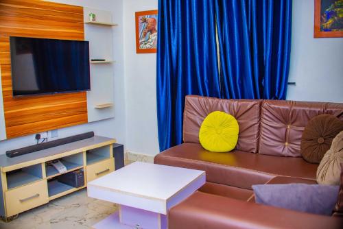 Stylish 1 Bed Apt With 24hrs Power Fast Wi Fi — 4-Star Luxury Hotel in Lagos, Nigeria