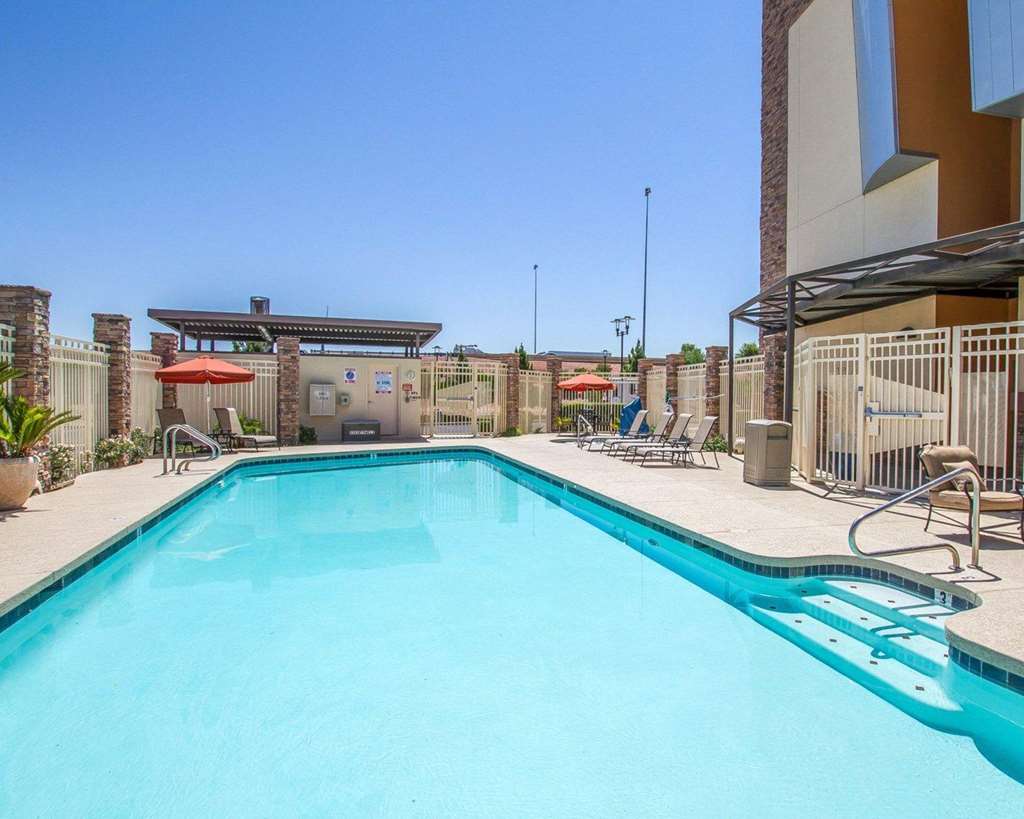Comfort Suites Glendale State Farm Stadium Area - photo 28