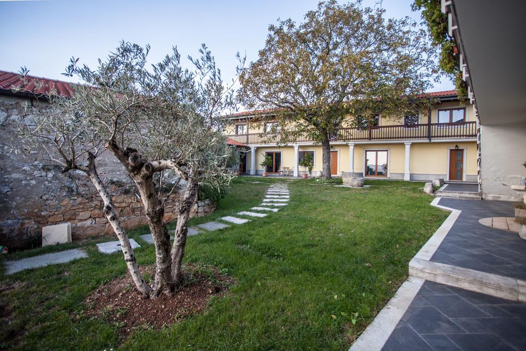 Villa Rosemary Trieste HerMes arT — 4-Star Luxury Hotel in Sezana, Slovenia