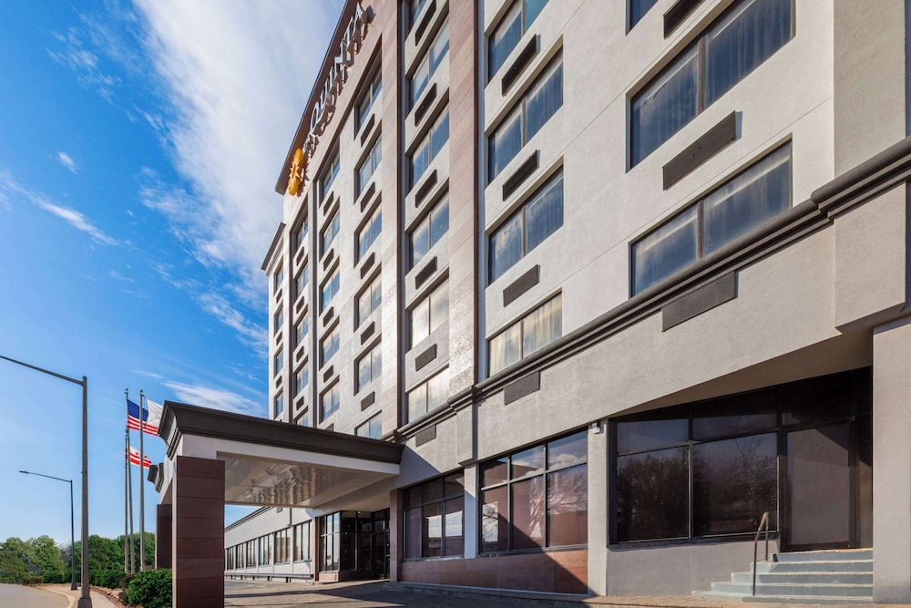 La Quinta Inn & Suites Washington DC Capital NoMA - photo 40