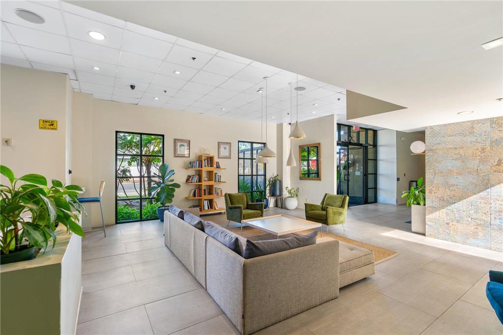 Uptown Inn by Vantaggio Limited Service Apart Hotel - photo 8
