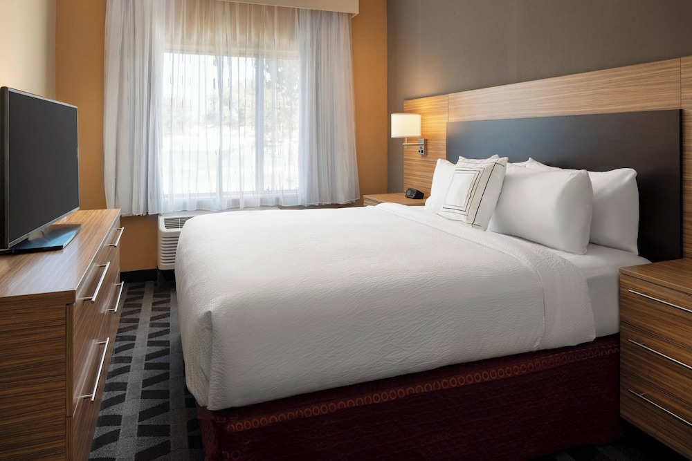 TownePlace Suites by Marriott Fresno Clovis - photo 10