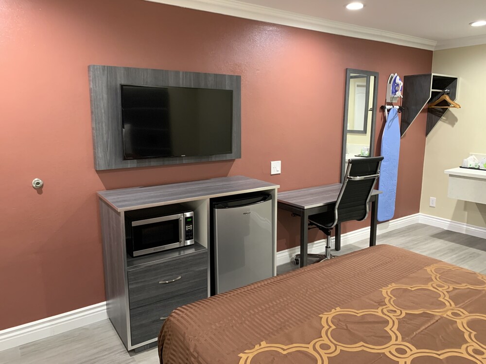 Pacific Inn Anaheim - photo 6