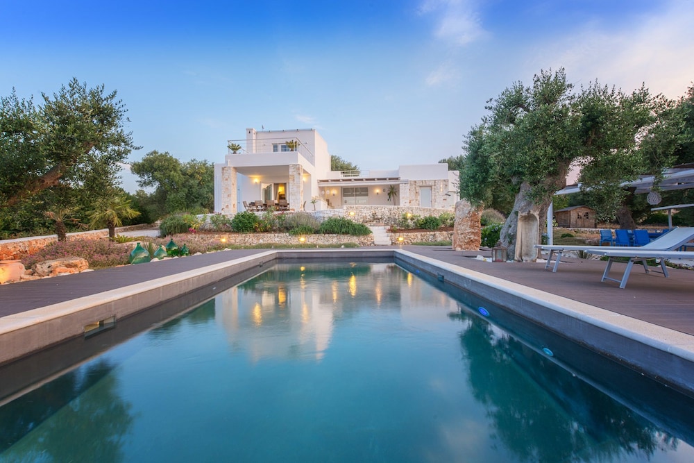 Villa Butterfly — 4-Star Luxury Hotel in Carovigno, Italy