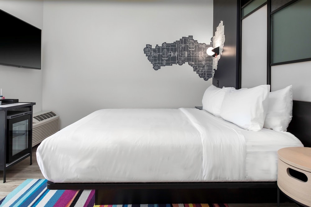 Aloft Savannah Airport - photo 6