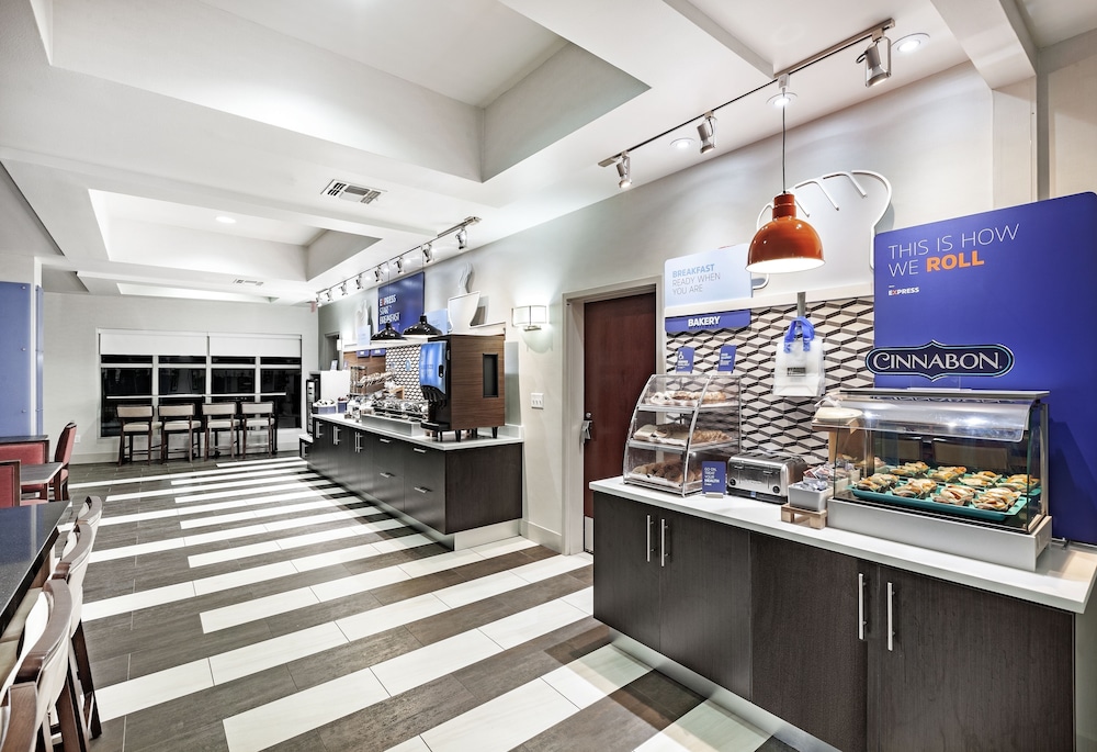 Holiday Inn Express & Suites Shreveport South Park Plaza by IHG - photo 18