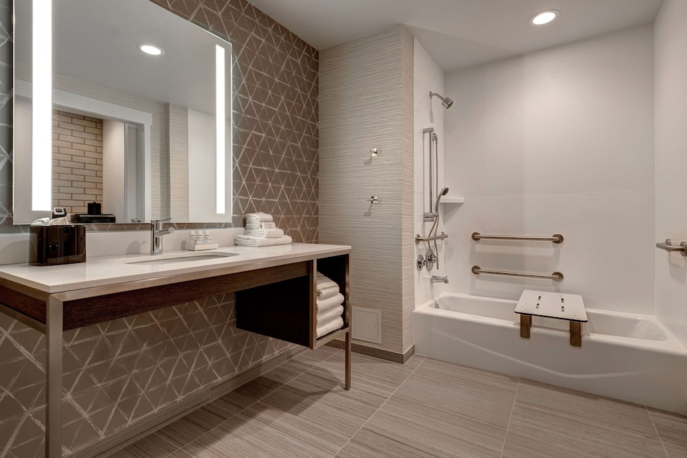 Hilton Garden Inn Temecula CA - photo 33