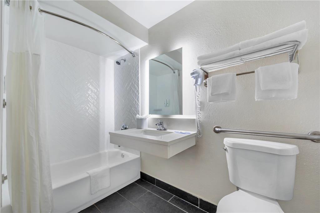 Quality Inn & Suites NJ State Capital Area - photo 37