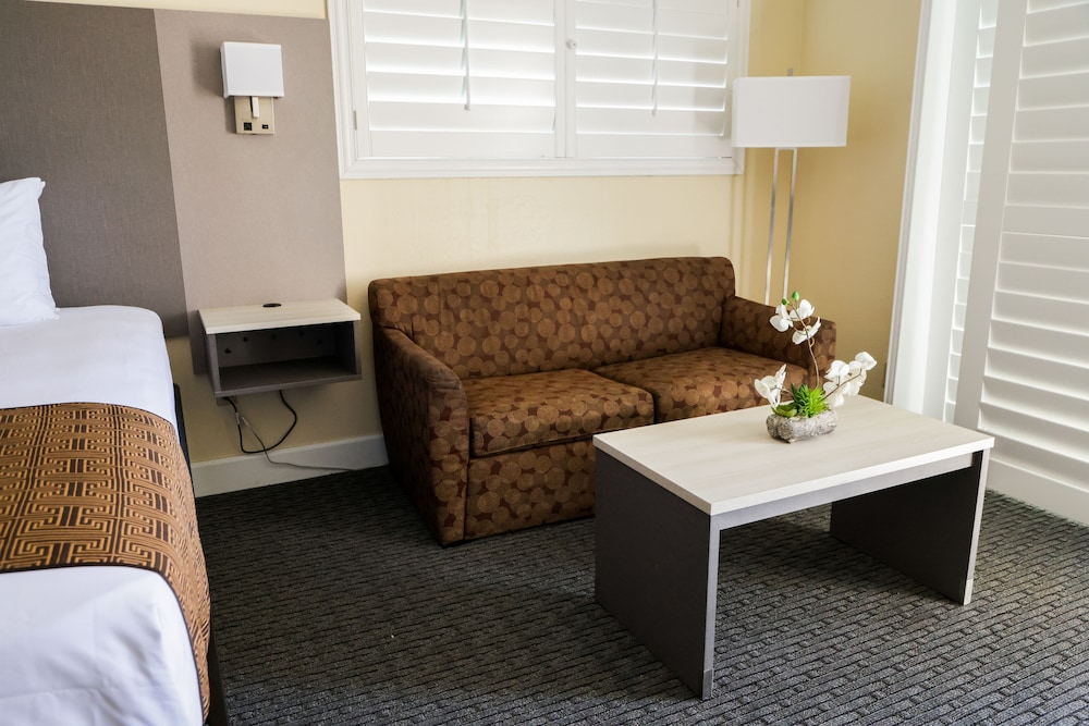 Silver Surf Motel - photo 21