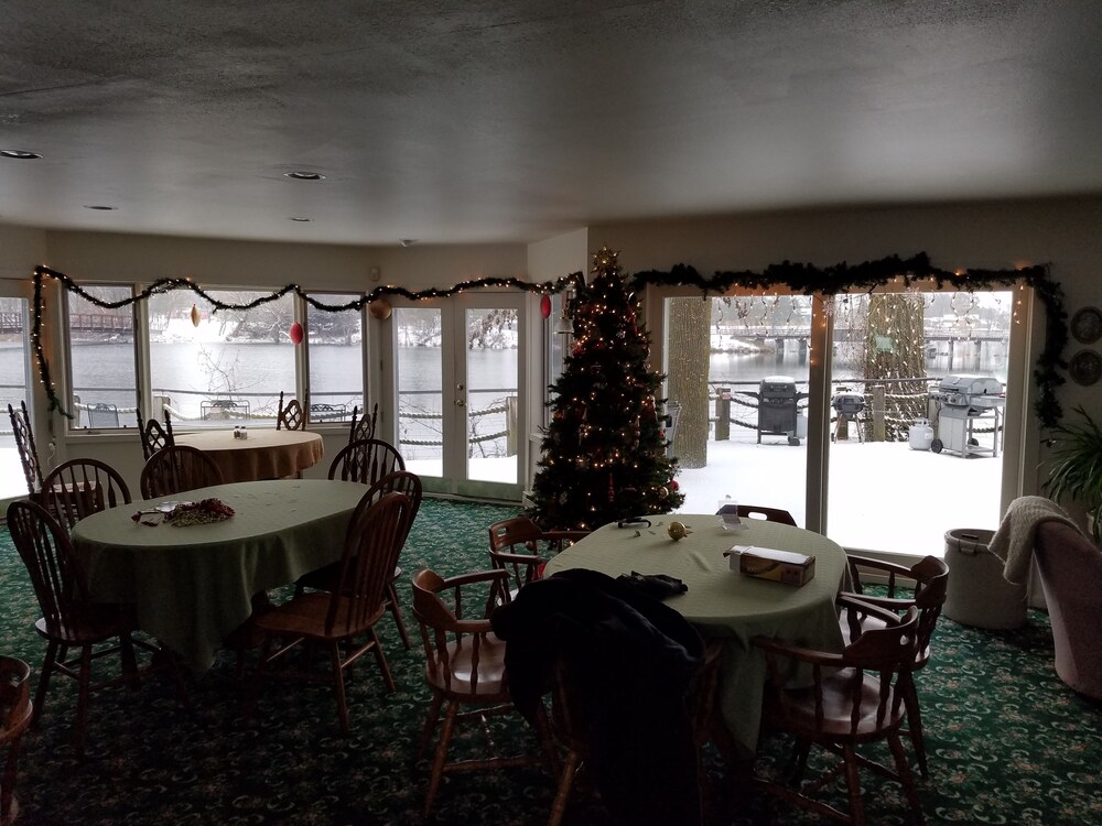 Red Bridge Inn - photo 30